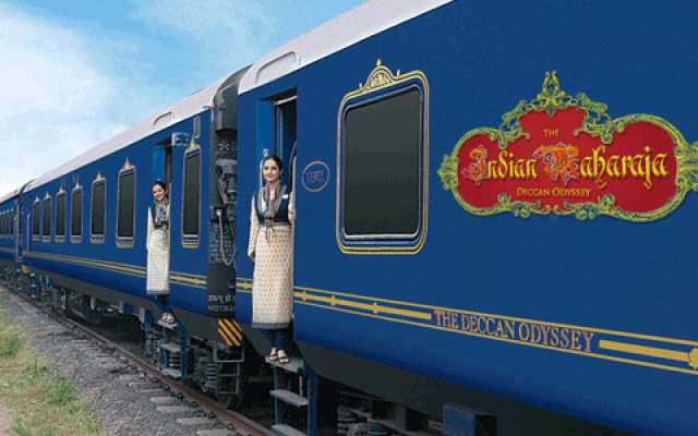 tourist-trains-india